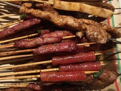 -老街烧烤大排档·地道湖北菜·龙虾馆(汉口火车站店)