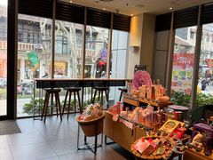 -星巴克(日月光店)