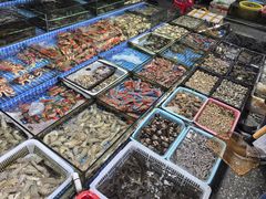 -霞涌市场海鲜摆卖区