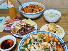 -天发芽·何记葫芦头泡馍·传统小吃(报恩寺街店)