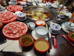 -醉董牛川派鲜肉自选火锅(烟台店)