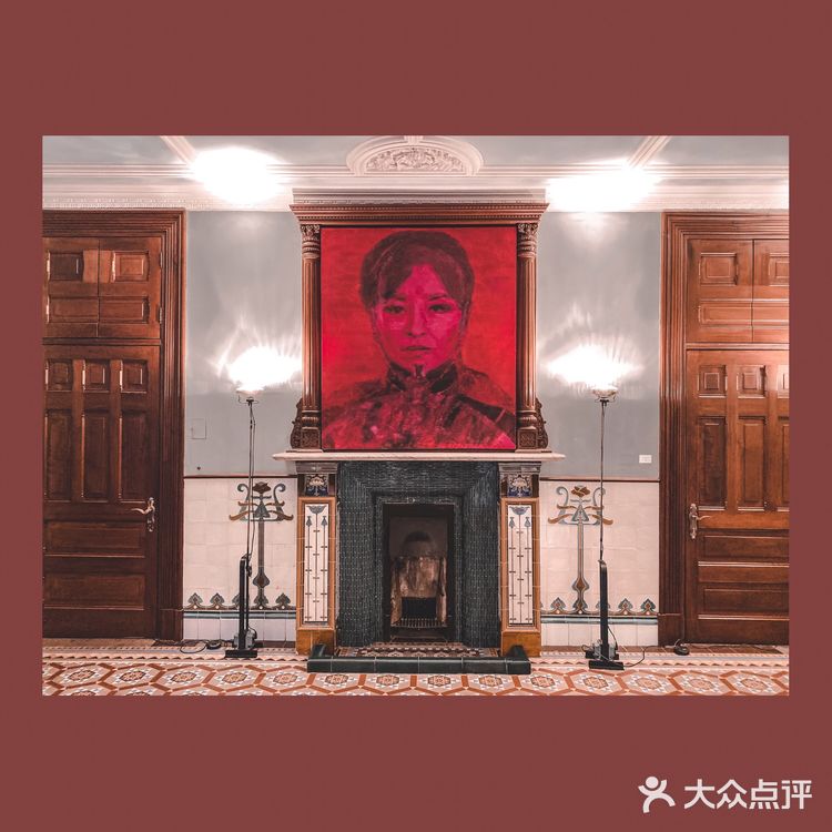 魔都看展｜PRADA荣宅🏛百年洋房里的“后窗”