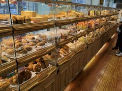 面包甜点陈列柜-新侨三宝乐面包店(崇文门店)