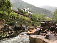 -藏龙百瀑漂流