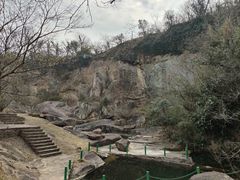 -伍山石窟