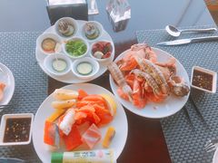 -荣誉国际酒店-云顶旋转餐厅