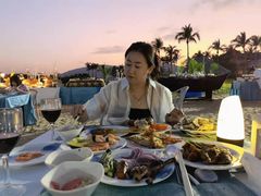 -亚龙湾希尔顿自助餐厅·海鲜·烧烤·沙滩BBQ·现场乐队