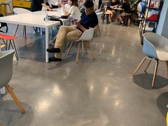 等位区-dotcom coffee古点咖啡(致真大厦店)