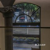 就在这个夏日夜晚🏙看着车水马龙聊聊天吧 