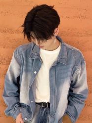 -一家只做男发烫染的店