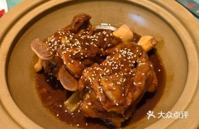 Farmhouse Sauce-Braised Pork Ribs