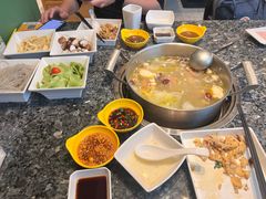 -一席地·本地鸡窝·杭帮鸡火锅(萧山银隆百货店)
