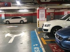 -日月光中心-停车场