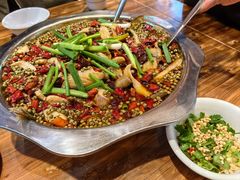 -乡土特色.冷锅鱼.牦牛肉汤锅