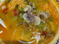 -粉小主·贵州酸汤牛肉粉(南京仙林金鹰店)