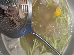 -左庭右院鲜牛肉火锅(金山万达店)