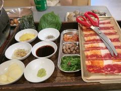 -围炉肉舍•炭烤活鳗•丹东海鲜烤肉(步行街店)