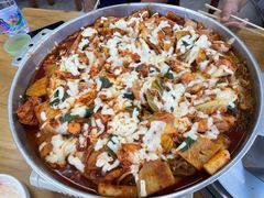 -亲昵春川鸡排(韩国美食街店)