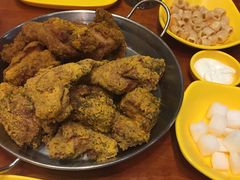 -BHC炸鸡(明洞总店)