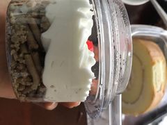 -红宝石·鲜奶小方·海派西点房(丰庄店)