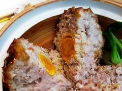 咸蛋黄狮子头-金枝玉叶上海人家食府(三里河店)