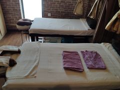 -莱蔻·圣灸堂·推拿艾灸(天山店)