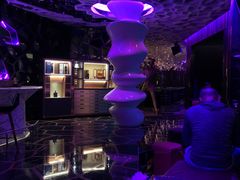 -OZONE 顶楼酒吧(香港丽思卡尔顿酒店)