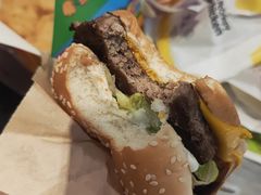 安格斯MAX厚牛培根堡-麦当劳(番禺信联大厦店)