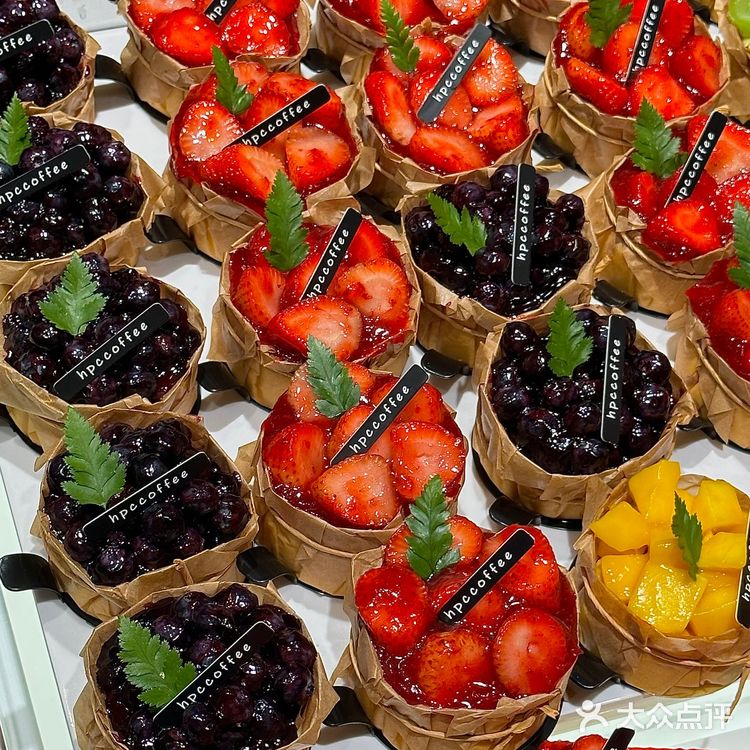 济南新店！路过记得打包带走。蛋糕自由说的就是这个吧