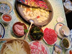 -鸿姐老火锅(疁城新天地店)