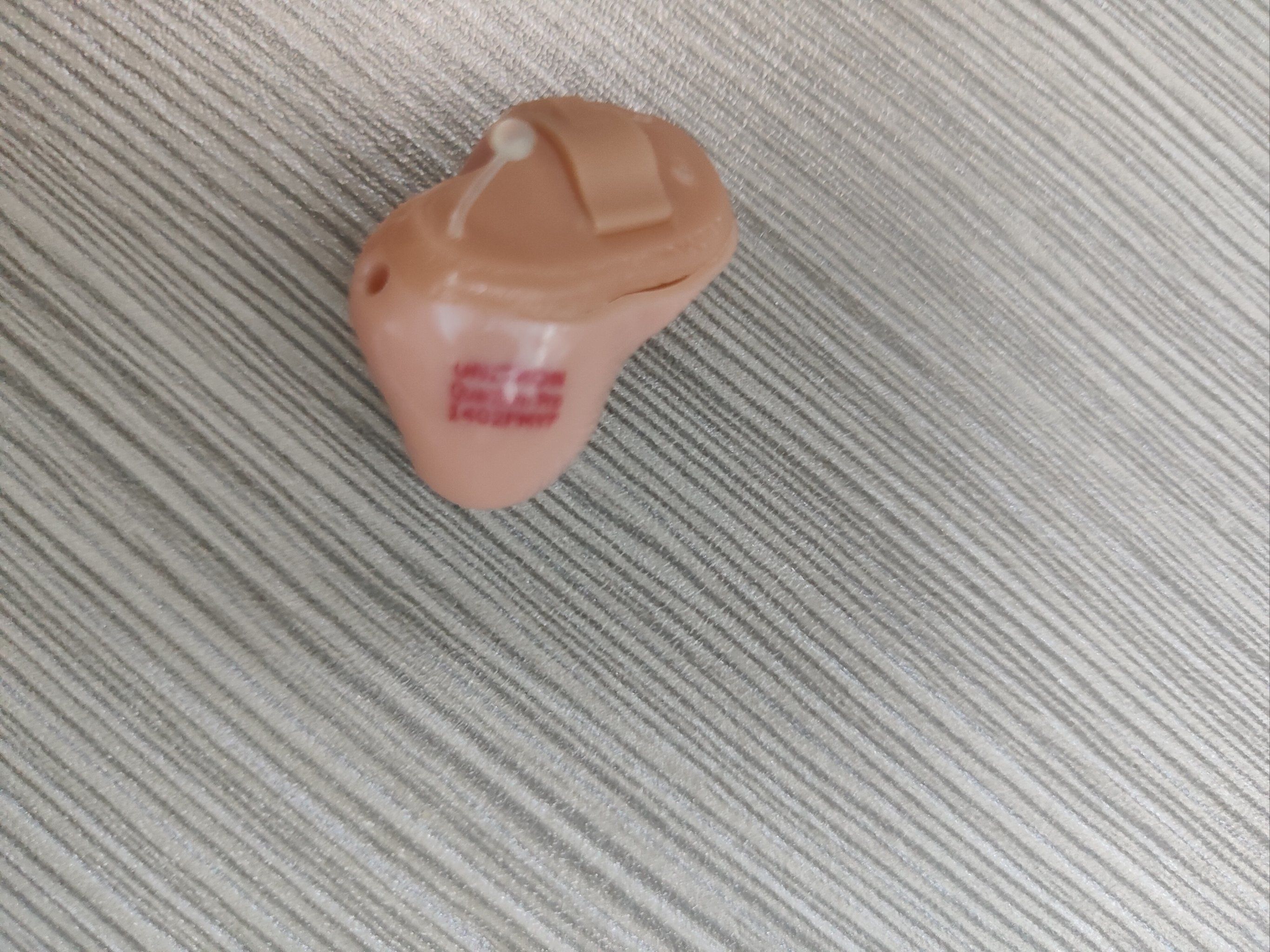定制机助听器