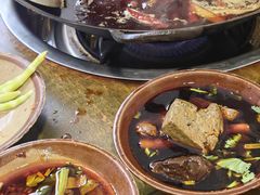 -黄潇洒老火锅(九眼桥宏济巷店)