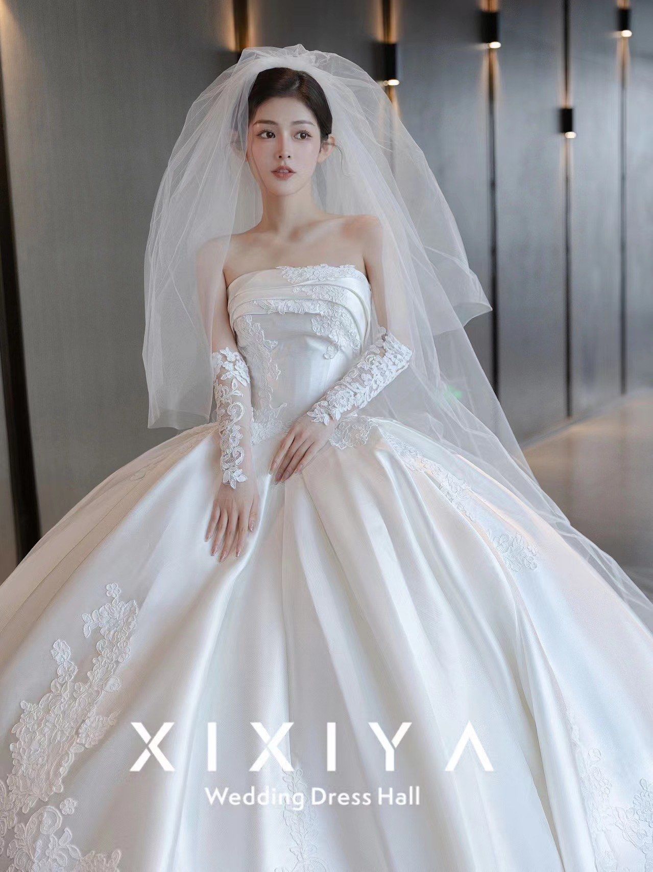 岳阳婚纱缎面抹胸蕾丝复古婚纱推荐 极简的缎面