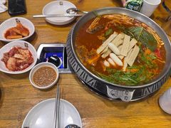 -喇喇排骨火锅·传统韩式脊骨汤(望京西园总店)