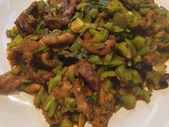 怪味牛柳-恩宏德餐馆(平山道店)