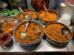 -爆炸头阿姨小四川正宗川味小吃(无任何分店)