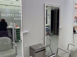 -PE SALON