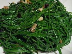 豆豉鲮鱼炒沙葱-谭厨中山传家菜.乳鸽.脆鲩鱼(华强北中航城店)