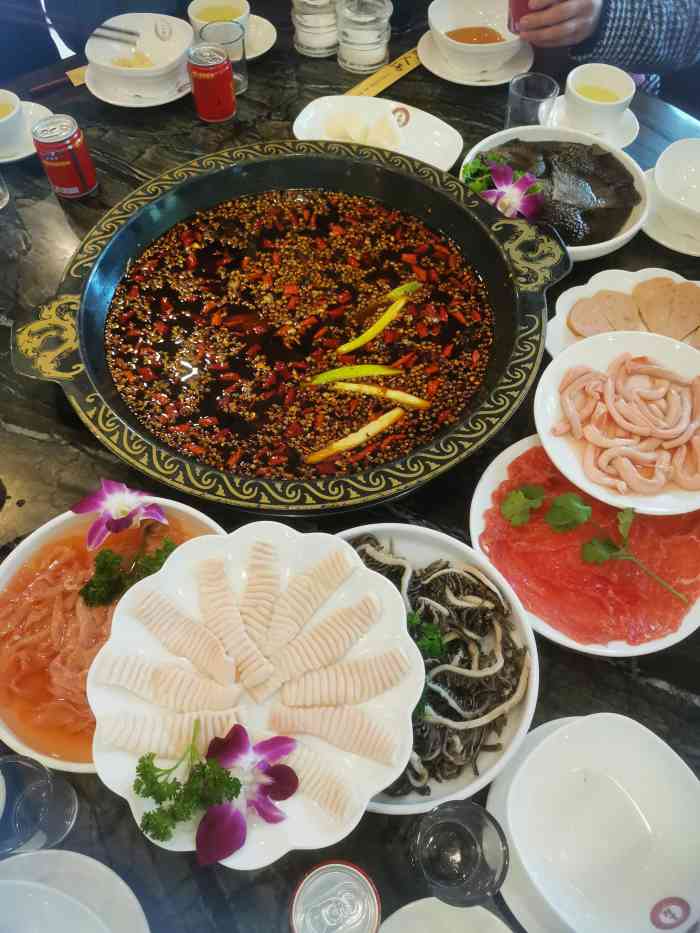 王朝火锅(滨江路店)-"第一次吃正宗的资中兔子火锅92味道超赞啊.