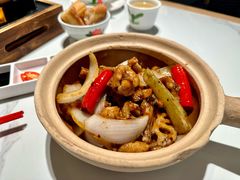非吃不可的瓦煲牛蛙-芽笼芽笼新加坡餐厅(环球港店)