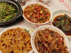 -堂瓦里·33年传统赣菜(第一街区店)