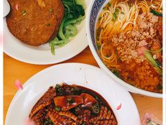 -沪西老弄堂面馆(定西路店)