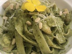 青酱鲜虾宽面-百好乐宠物友好餐厅(朝外大街店)