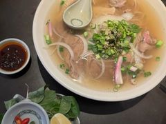 -大头虾越式风味餐厅(光明广场店)