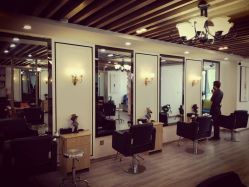 -SWANK SALON