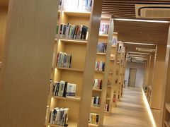 -漕河泾街道图书馆(漕河泾社区文化活动中心店)