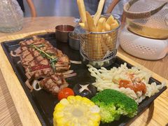 -麓椿花园西餐厅(海乐世界店)