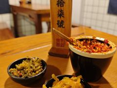 -矮子粉店1985·长沙米粉(湘春路店)