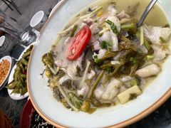 酸汤乌鱼片-椒小兔·盐帮川菜中餐厅(金沙时代广场店)