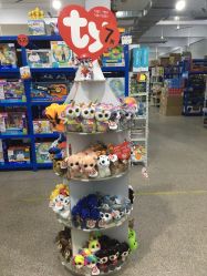 -逝水玩具折扣店